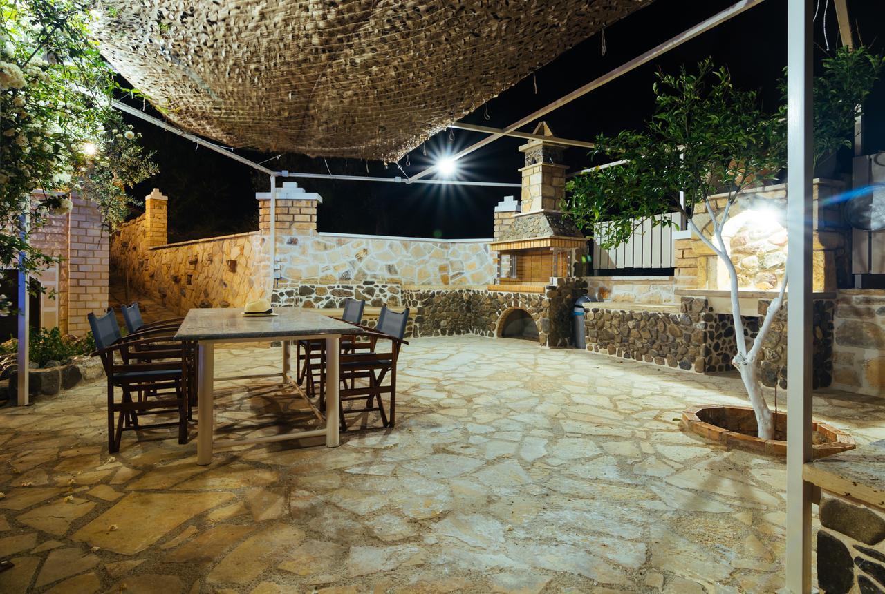 Aristidis Country Villa-Anesis Kamilari Exterior foto